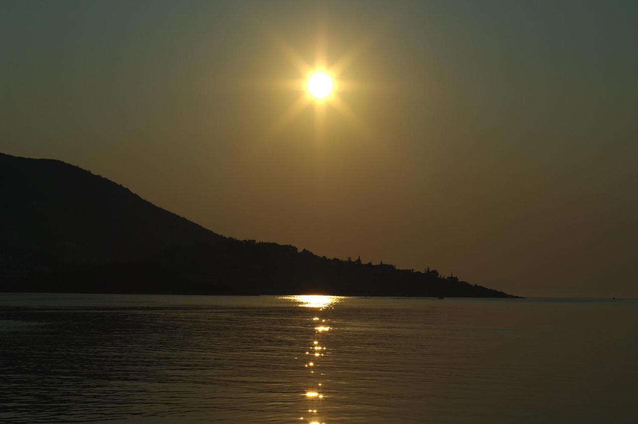 The Mirador Boutique Villa With Scenic Sea View Pórto Ráfti المظهر الخارجي الصورة